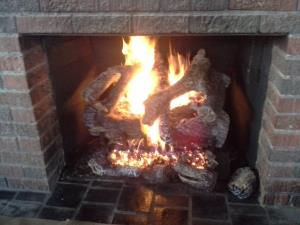 Fireside 24 Inch 3 Tier Grand Oak Gas Log Set